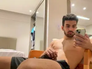 Cam4 Watch Live Sex Cams of Drgym18