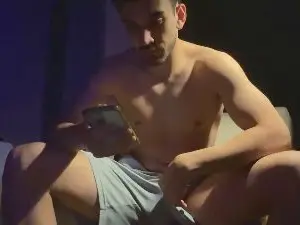 Cam4 Free Live Porn of Drgym18