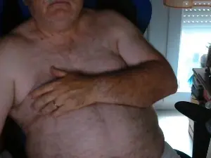 Cam4 Live Sex of maxidoux