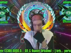 Cam4 Watch Live Sex Cams of sillynerd