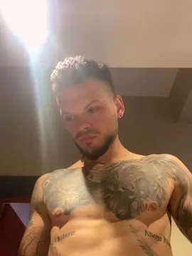Cam4 Sex Cam of nicolas2471