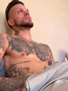 Cam4 Live Sex of nicolas2471