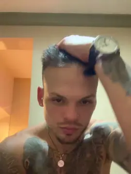 Cam4 Live Porn of nicolas2471