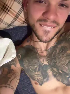 Cam4 Live Sex Cam of nicolas2471