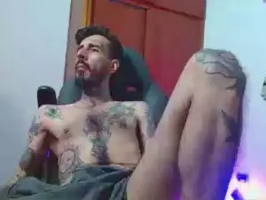 Cam4 Watch Live Sex Cams of mohikano_97