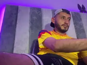 Cam4 Sex Cam of TheoVega