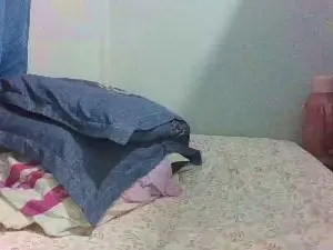 Cam4 Free Porn Cam of bellahotsexy2