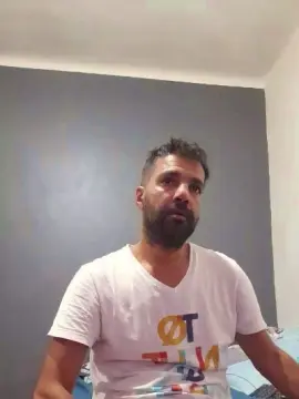 Cam4 Private Sex Chat of foyler85