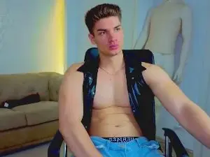 Cam4 Watch Live Sex Cams of MaxKaidenn