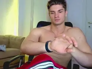 Cam4 Sex Chat of MaxKaidenn