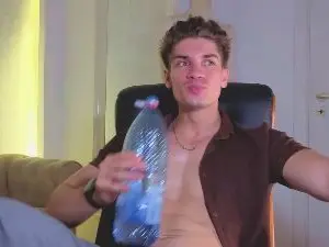 Cam4 Private Sex Chat of MaxKaidenn