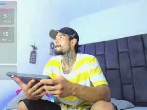 Cam4 Live Sex of cristhofer_evan