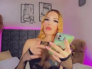 Cam4 Nude Webcam of roxy_sexy21