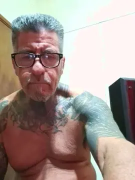 Cam4 Free Live Porn of isakito23hot