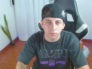 Cam4 Free Live Porn of 420liam1