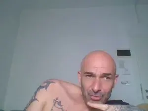 Cam4 Watch Live Sex Cams of ilciuciu20