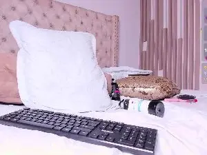 Cam4 Free Live Porn of Amara_Rossee