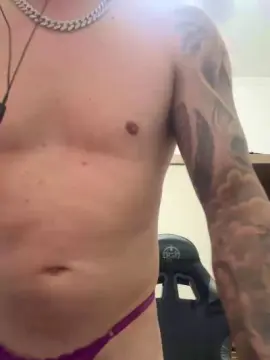 Cam4 Live Porn of rgloth5203