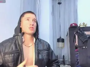 Cam4 Live Porn of HunterHeat_