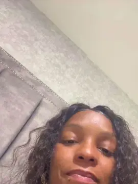 Cam4 Watch Live Sex Cams of Queenie28