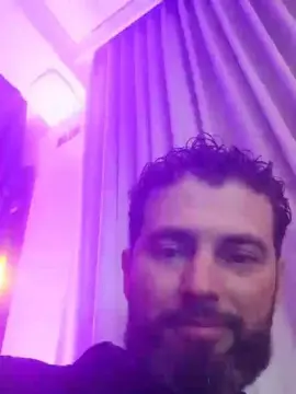Cam4 Free Live Porn of djrichard3