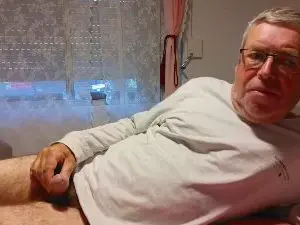 Cam4 Adult Video Chat of ShyTanner1961
