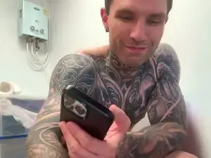 Cam4 Live Sex of anubiserotic