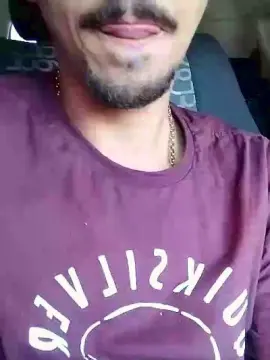 Cam4 Live Sex of Alemaoroludo2