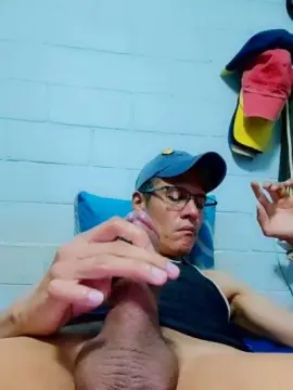 Cam4 Free Porn Cam of ChilanguitoHOT