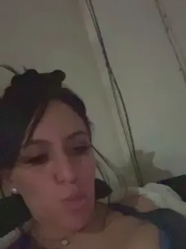Cam4 Sex Cam of Nahirrrr
