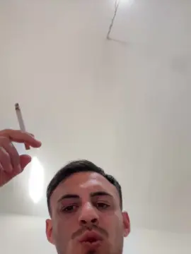 Cam4 Watch Live Sex Cams of Erjoneri22