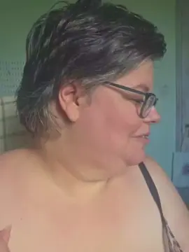 Cam4 Free Live Porn of Naughtygilf
