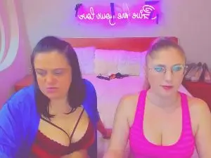 Cam4 Watch Live Sex Cams of SexyMilfss