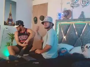 Cam4 Watch Live Sex Cams of Elchino22xxl