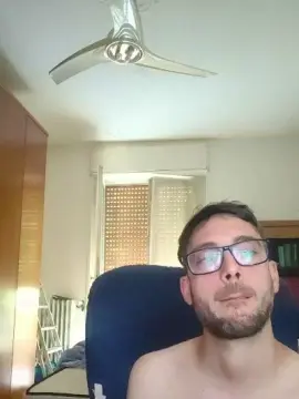 Cam4 Free Live Porn of teuz90