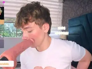 Cam4 Free Live Porn of Tayler_White