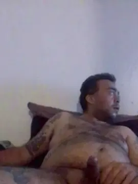 Cam4 Nude Webcam of guillehot34sexy