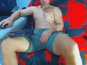 Cam4 Live Sex of hugo_19cm