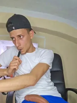 Cam4 Free Live Porn of robinodxxx