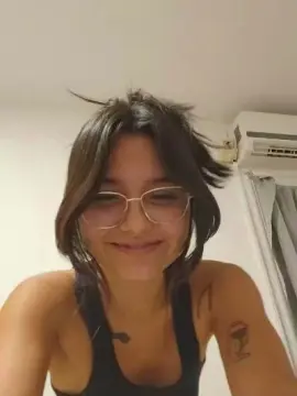 Cam4 Watch Live Sex Cams of onemy