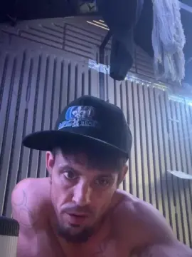 Cam4 Live Sex Cam of Ezdoesit420