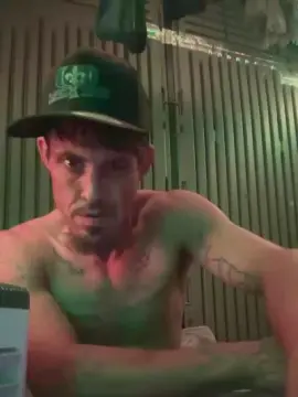 Cam4 Sex Cam of Ezdoesit420