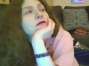 Cam4 Private Sex Chat of QueenCrimson