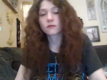 Cam4 Live Porn of QueenCrimson