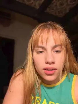 Cam4 Private Sex Chat of Saritafer77