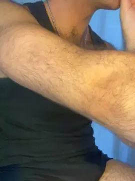 Cam4 Free Live Porn of hairyboy22cm