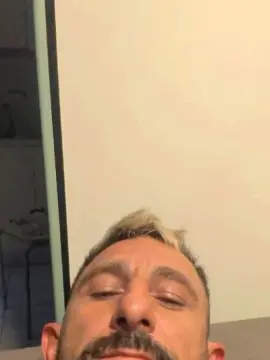 Cam4 Live Sex Cam of ervinsaraci20g1