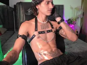 Cam4 Live Porn of DemonKushx