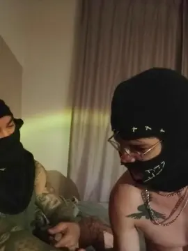 Cam4 Live Sex Cam of Henrique_Bear