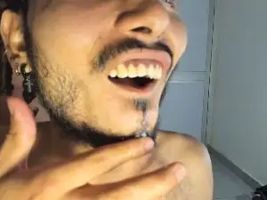 Cam4 Nude Webcam of alenders02